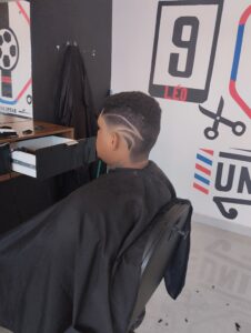 CORTE NAVALHADO_BARBEARIA UNIAO_VAICORTAR